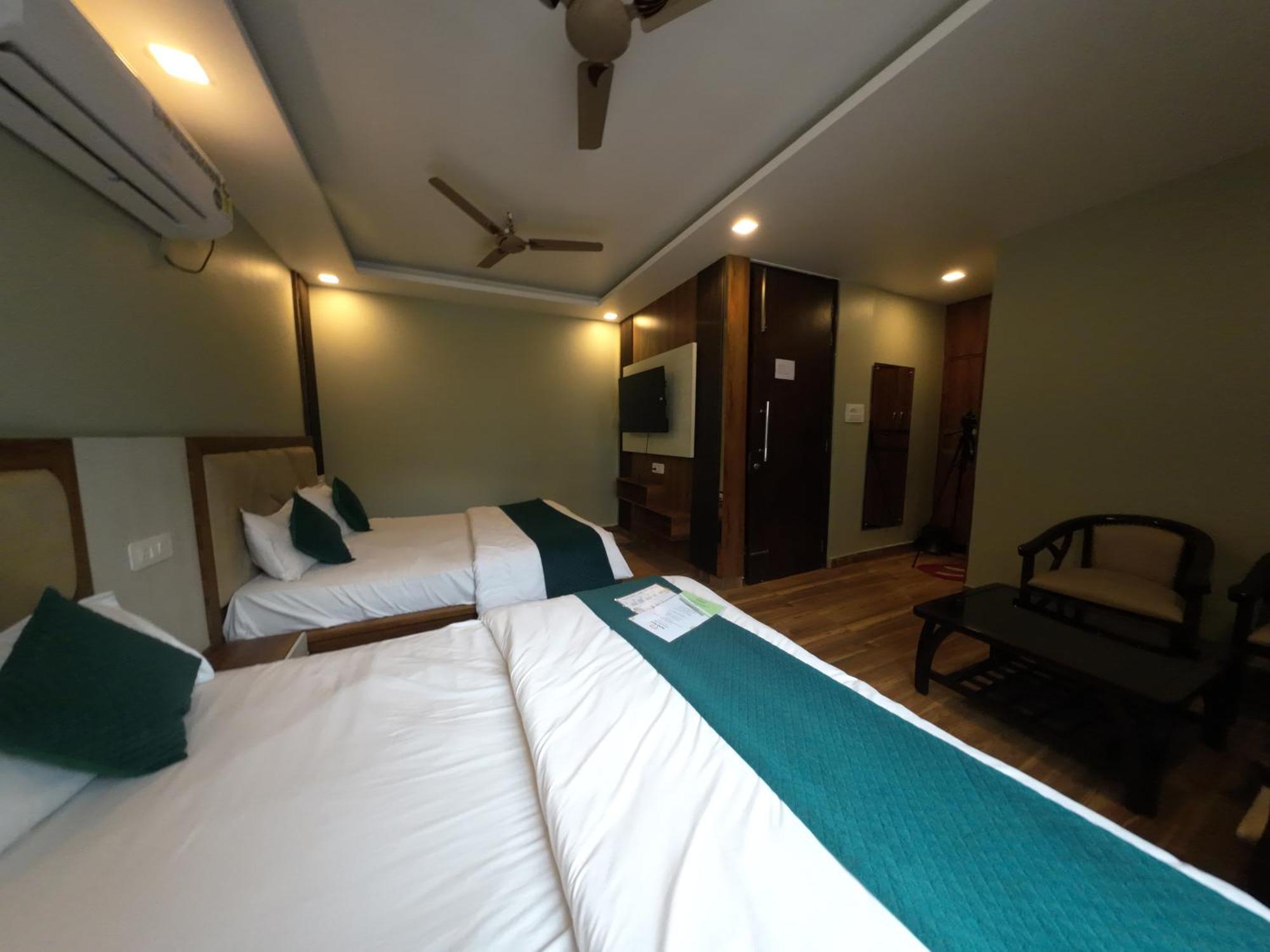Hotel Hostel Vimal Ganga Rishīkesh Exterior foto